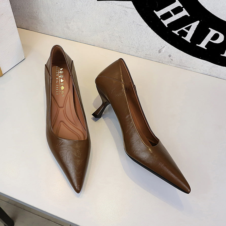Well Traveled the Point Toe Pump