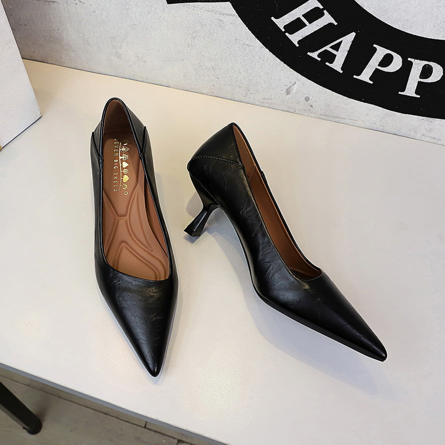 Well Traveled the Point Toe Pump