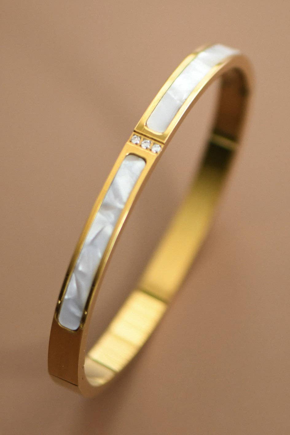 The Ivory Line 18K Gold Bangle